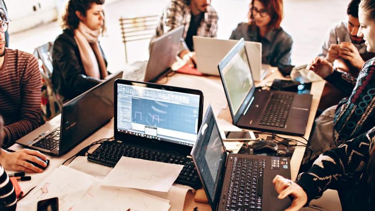 Learners using custom LMS